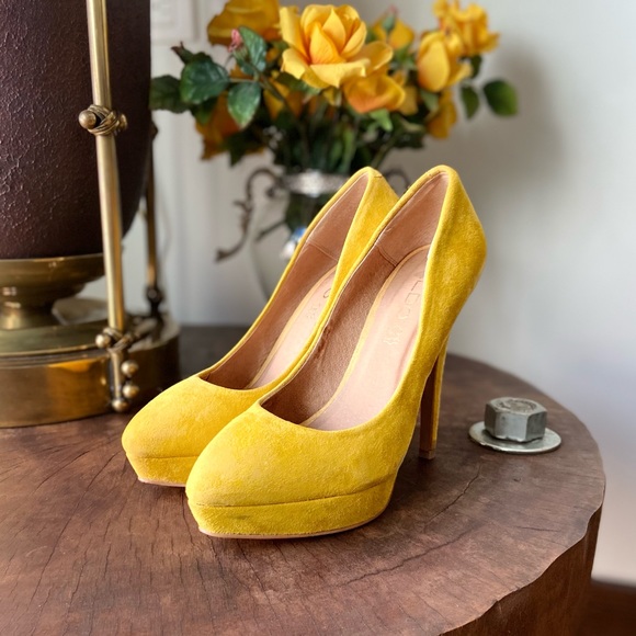 ALDO SHOES Yellow Suede Stilettos Pumps Genuine Leather 4 inch heels - Picture 1 of 11